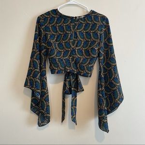 Flare sleeves cropped top